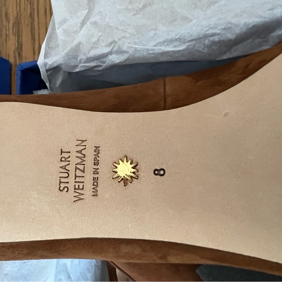 Stuart Weitzman Size 8 Suede Pumps - Picture 8 of 8